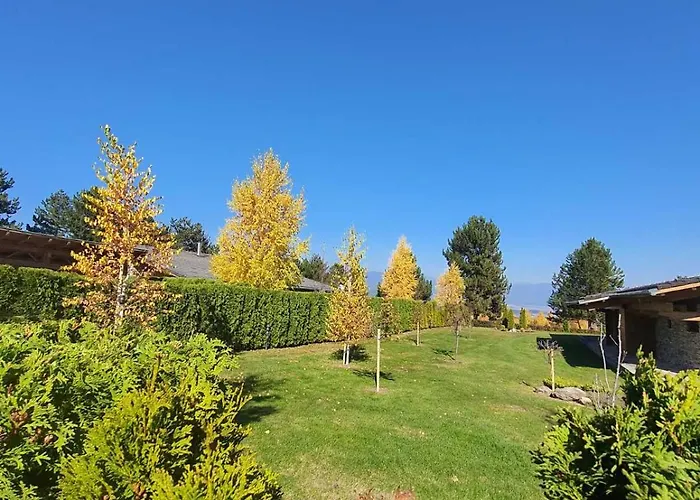 Vintage At Pirin Golf