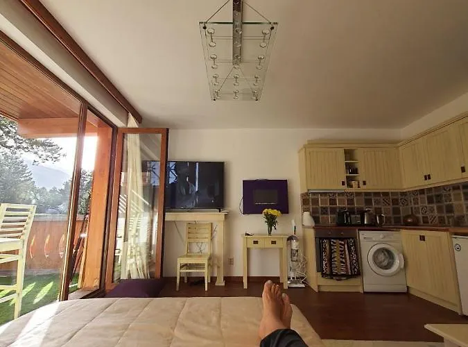 Vintage At Pirin Golf