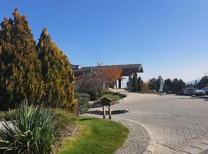 Vintage At Pirin Golf *